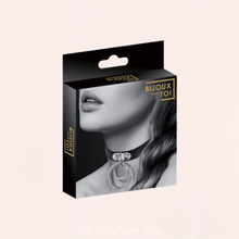 Charger l&#39;image dans la galerie, Achat collier tour de cou pour femme en simili noir avec double anneau argenté de la marque Bijoux pour Toi de haute qualité.
