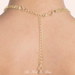 Le collier s'adapte à toutes les tailles pour s'ajuster parfaitement à votre tour de cou.