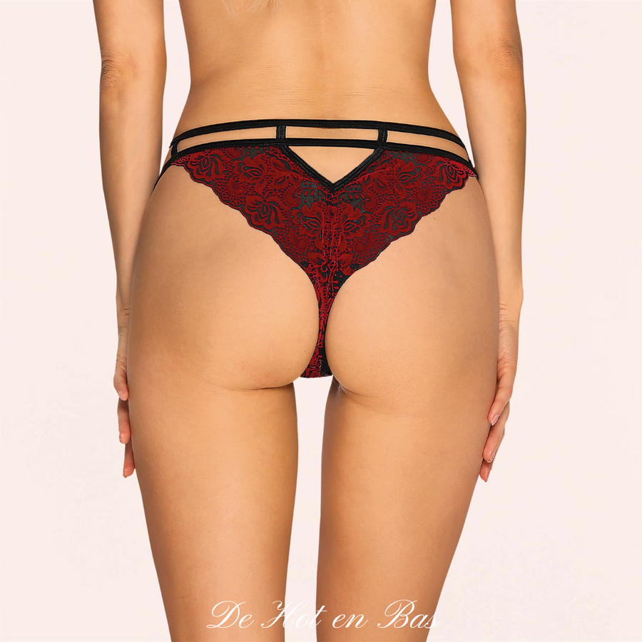 Sugestina est une collection de lingerie en dentelle et lanière noire et rouge pour femme de la marque Obsessive.