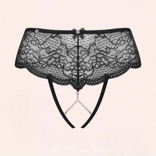 Charger l&#39;image dans la galerie, Vente culotte en dentelle fine noire transparente pour femme de la marque Obsessive.

