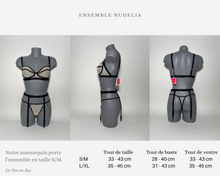 Charger l&#39;image dans la galerie, Ensemble de lingerie Nudelia avec porte-jarretelles de la marque Obsessive, disponible sur notre site en ligne en taille S/M et L/XL.
