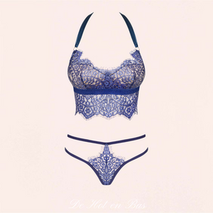 Ensemble de lingerie en dentelle bleu sublime pour femme de la collection Charlotte - De Hot en Bas.