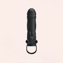Charger l&#39;image dans la galerie, Cette gaine ouverte pour pénis est en silicone étanche noir de haute qualité de la marque Pretty Love.
