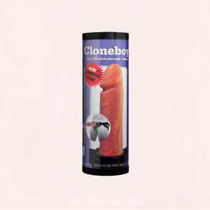 Cloneboy est un kit super fun pour créer le moulage du sexe de votre partenaire, livré avec un harnais confortable.