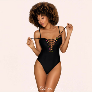 Vente maillot de bain pour femme en tissu élastique confortable de couleur noir avec œillets coloré pour un laçage à l'avant sexy. 