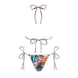 Galons fins et jolis au motif floral des tropique pour ce maillot de bain pour femme à petit prix.