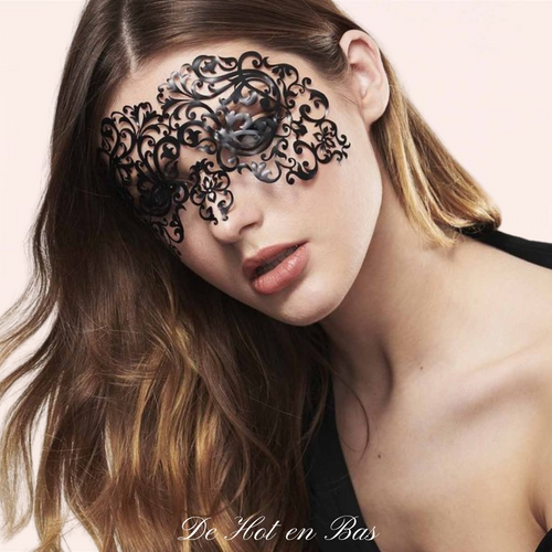 Le masque Dalida de la collection Bijoux Indiscret est adhésif et réutilisable pour vos soirées coquines.