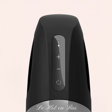 Charger l&#39;image dans la galerie, Le Satifyer Men Heat Vibration est rechargeable sur USB. Son design est tellement élégant que vous pourrez le laisser trainer sur une table, personne ne se rendra compte de la fonction de ce bel et efficace objet.
