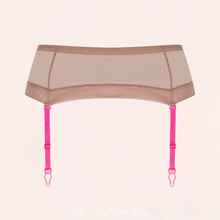 Charger l&#39;image dans la galerie, Porte-jarretelles de couleur taupe et rose fluo pour vos ensemble de lingerie coquin.
