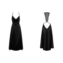 Charger l&#39;image dans la galerie, Achat lingerie robe longue en tissu satiné brillant noir avec des détails de dentelle noire avec des fils dorés.
