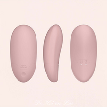 Charger l&#39;image dans la galerie, Le stimulateur clitoridien vibrant en silicone doux rose pâle de la marque Bijoux Indiscrets est vendu sur notre loveshop en ligne en toute discrétion.

