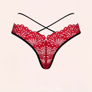 Découvrez ce magnifique string en dentelle fine et transparente rouge pour un look chic et sexy.