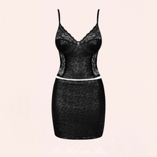 Charger l&#39;image dans la galerie, Notre ensemble corset et mini jupe noire de la collection Felisita est disponible sur notre site en ligne www.dehotenbas.com
